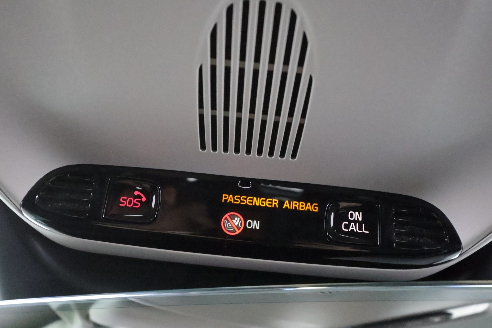VOLVO XC40 2022
