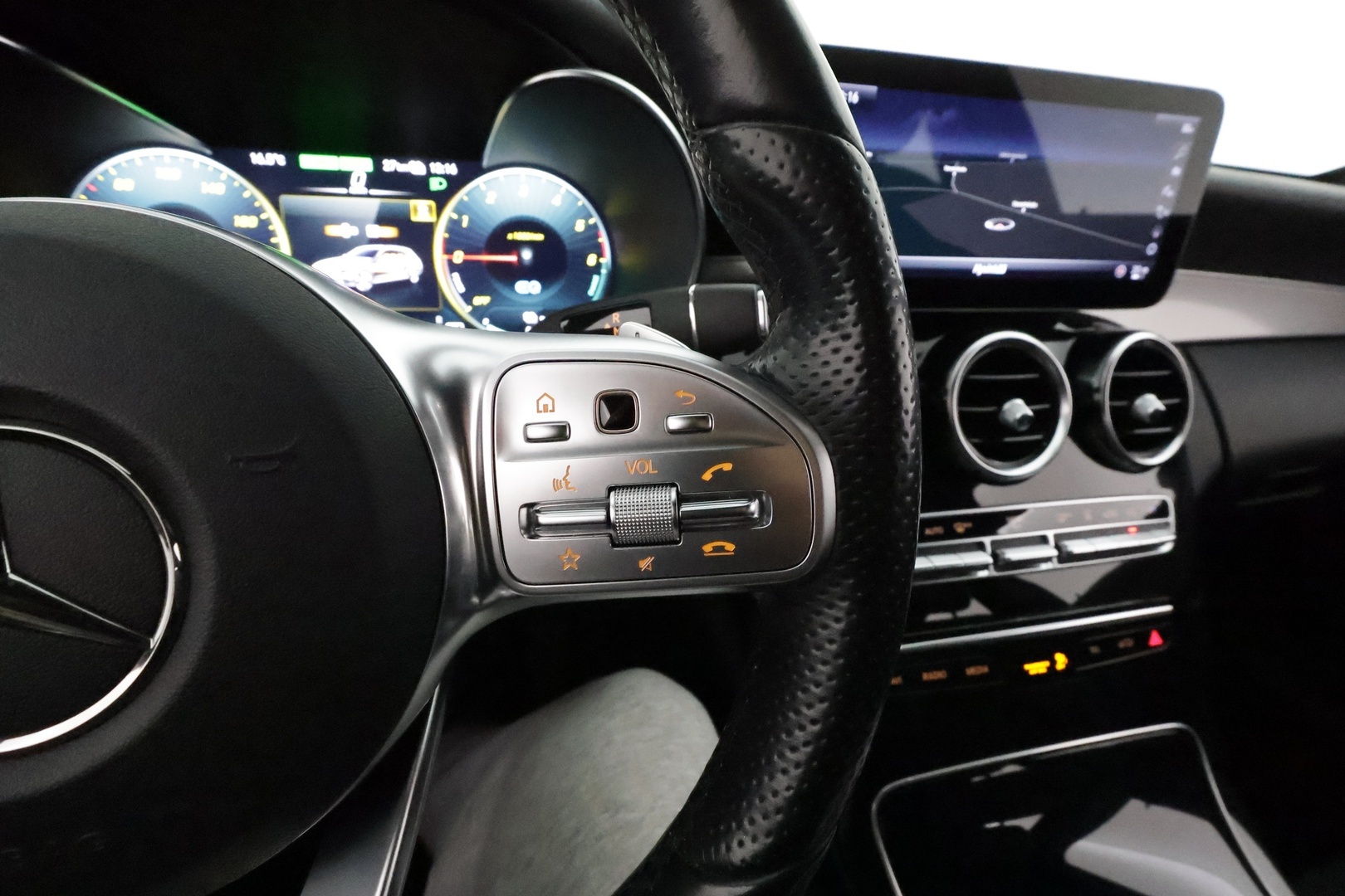 MERCEDES-BENZ C 2020