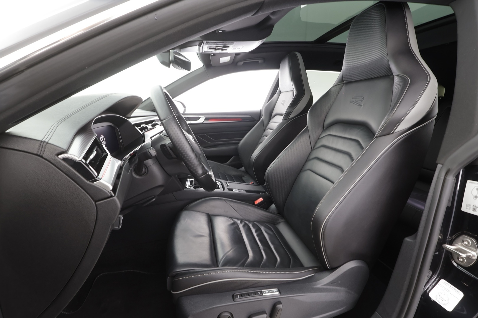 VOLKSWAGEN ARTEON 2023