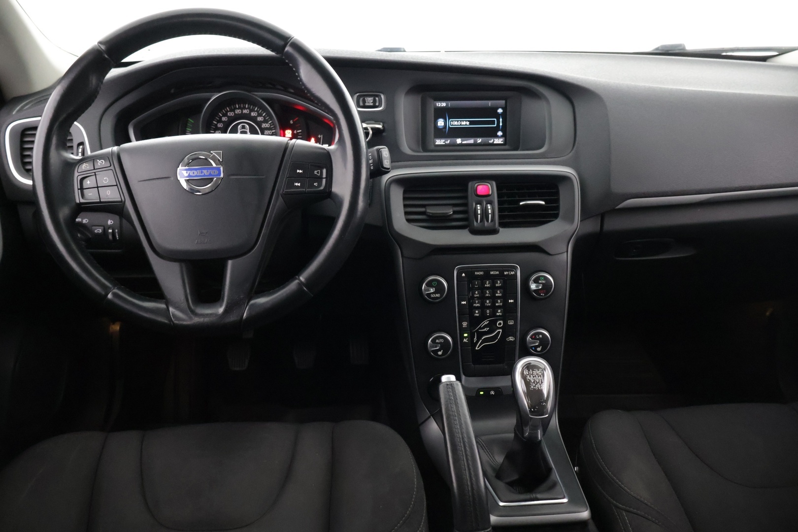 VOLVO V40 2013