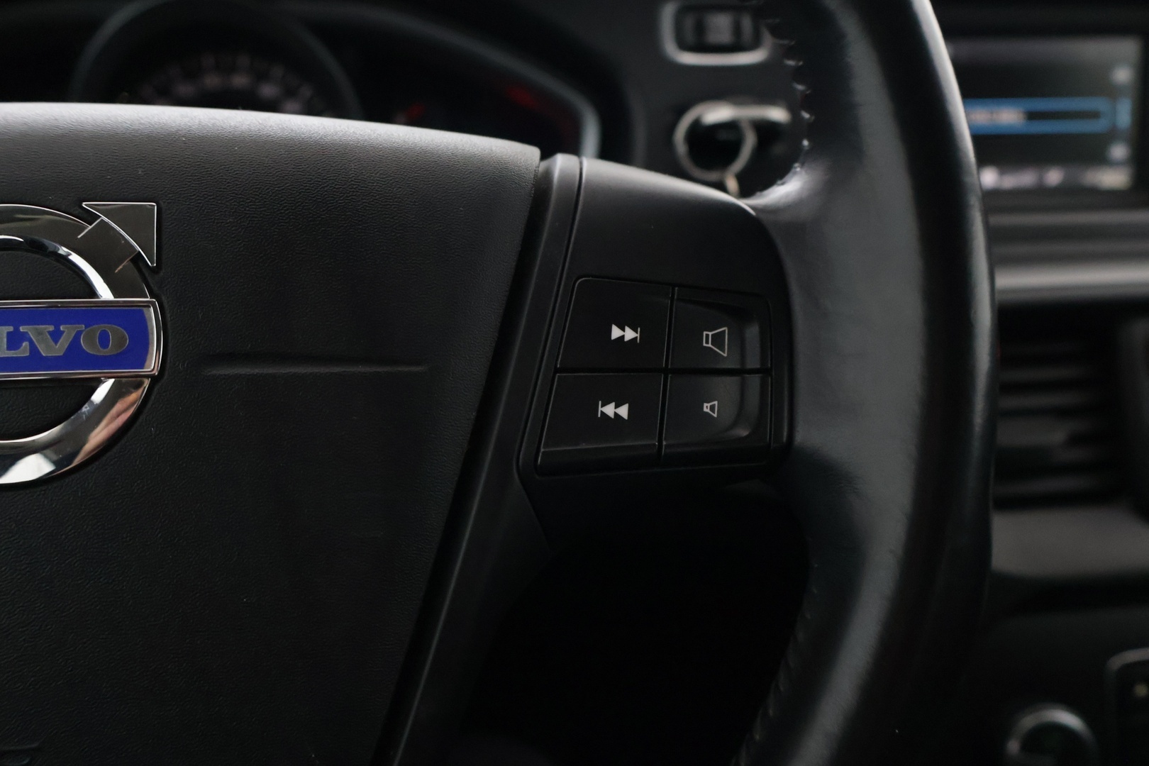 VOLVO V40 2013