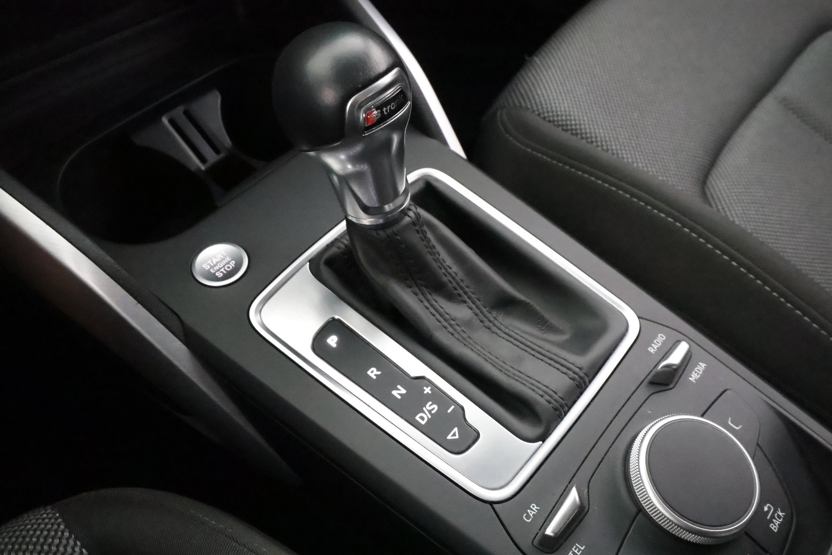 AUDI Q2 2017