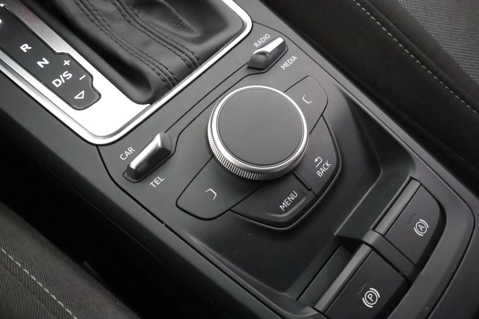 AUDI Q2 2017