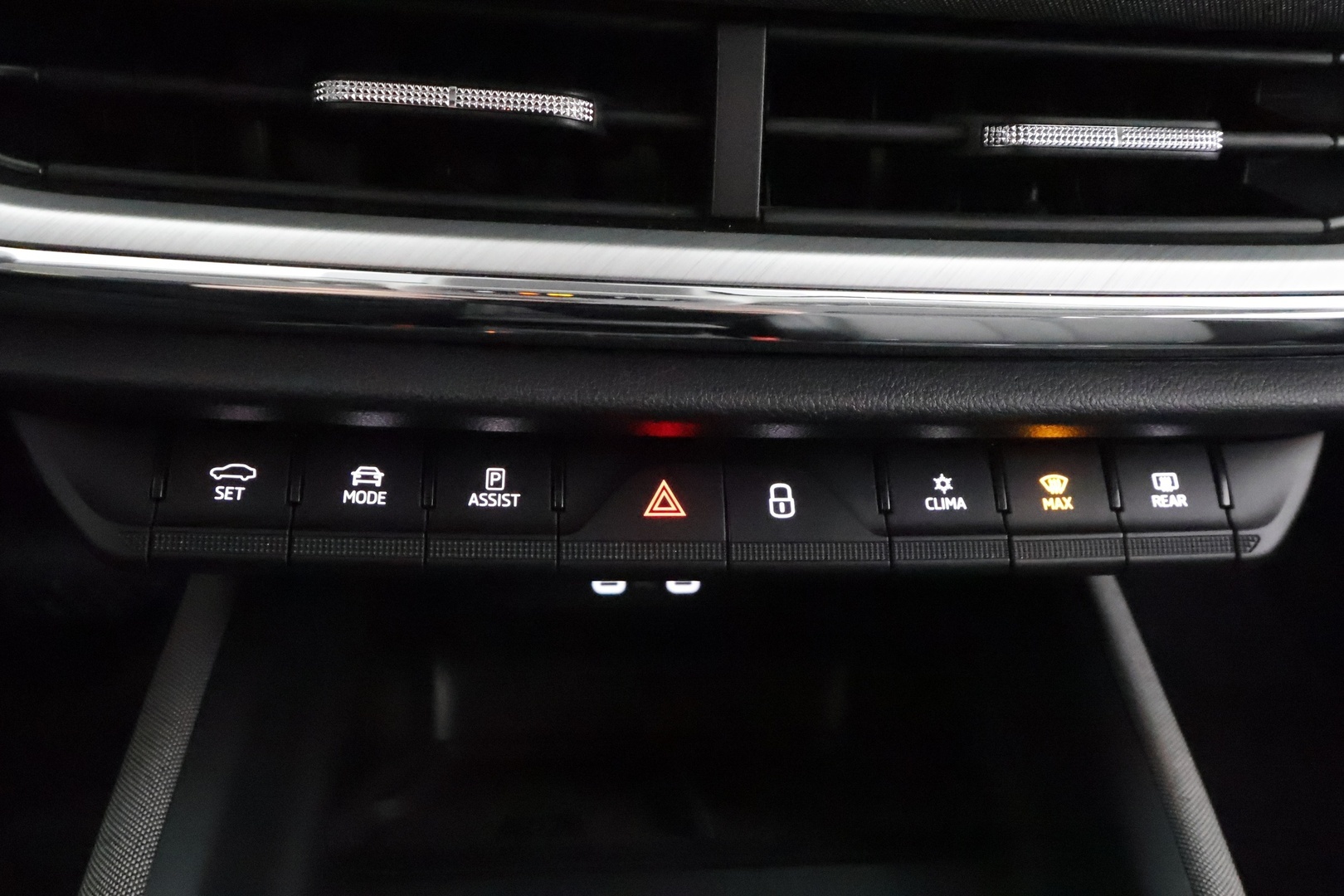 SKODA Enyaq 2023