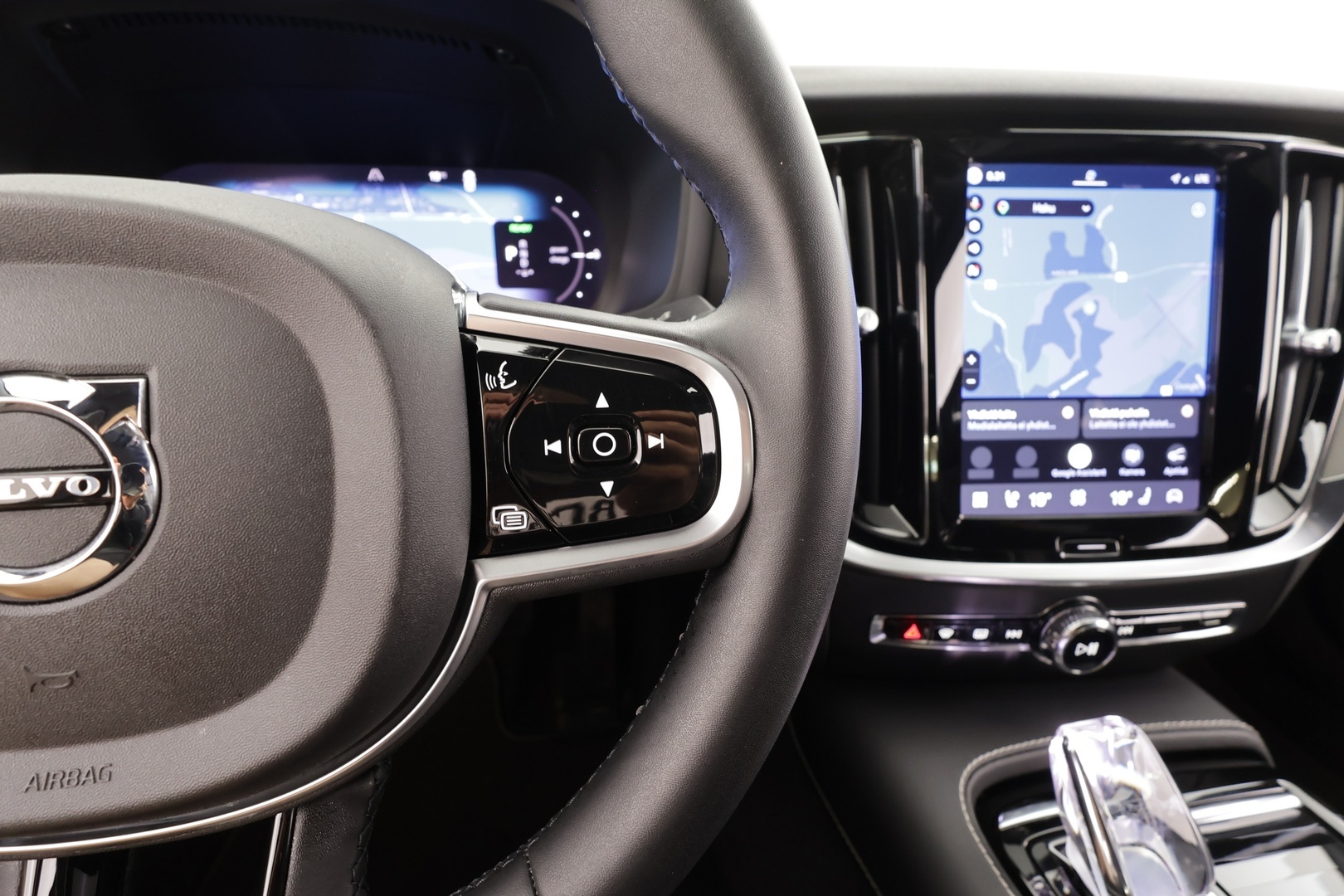 VOLVO S60 2023