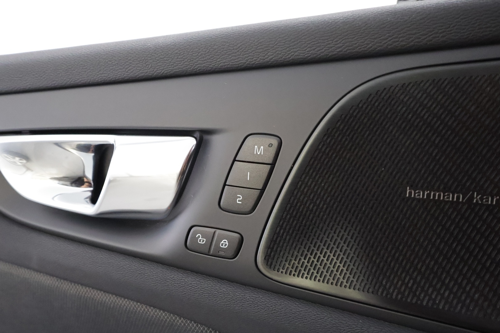VOLVO S60 2023