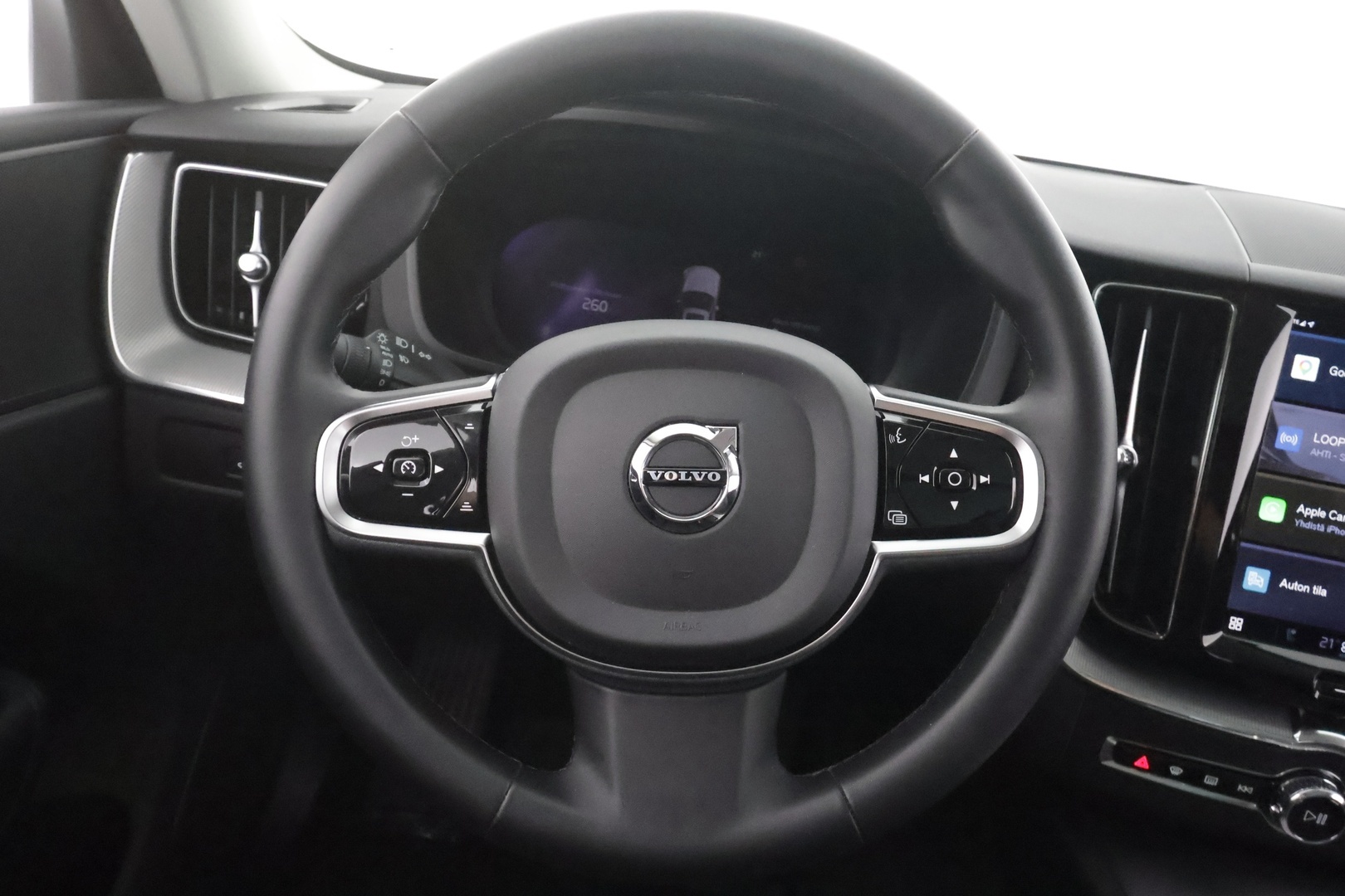 VOLVO XC60 2023