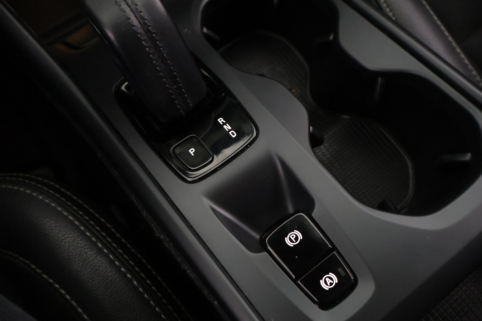 VOLVO XC40 2020