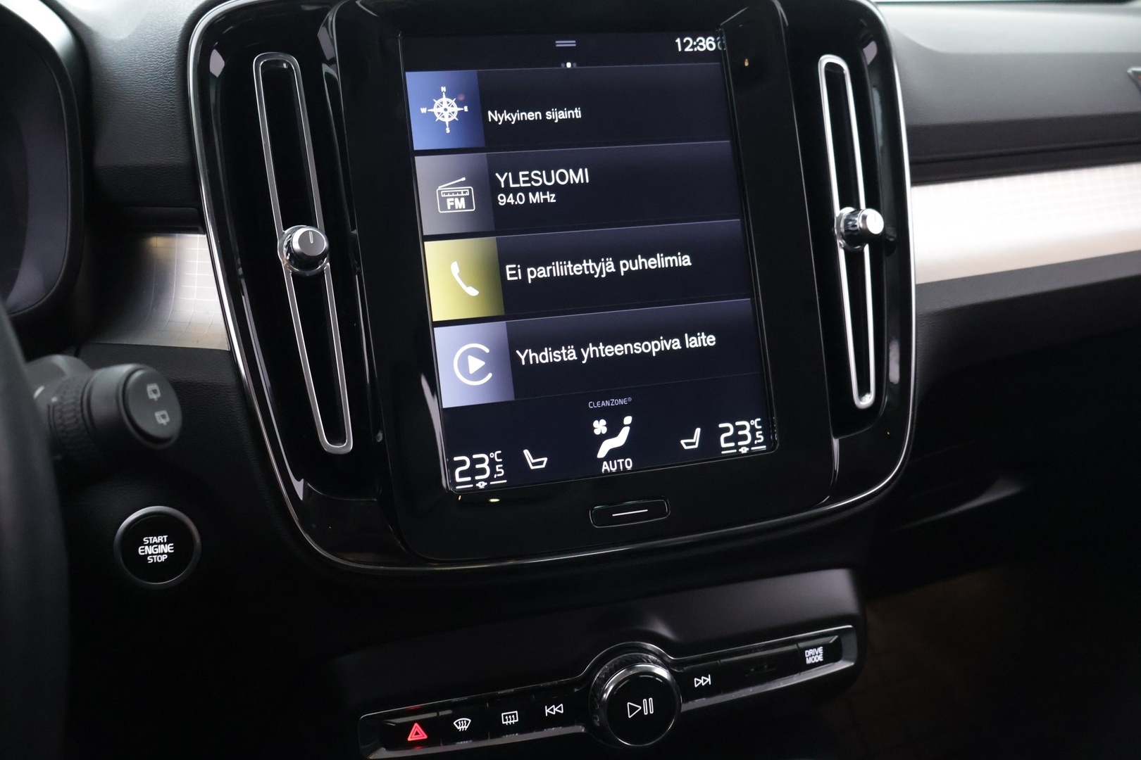 VOLVO XC40 2020