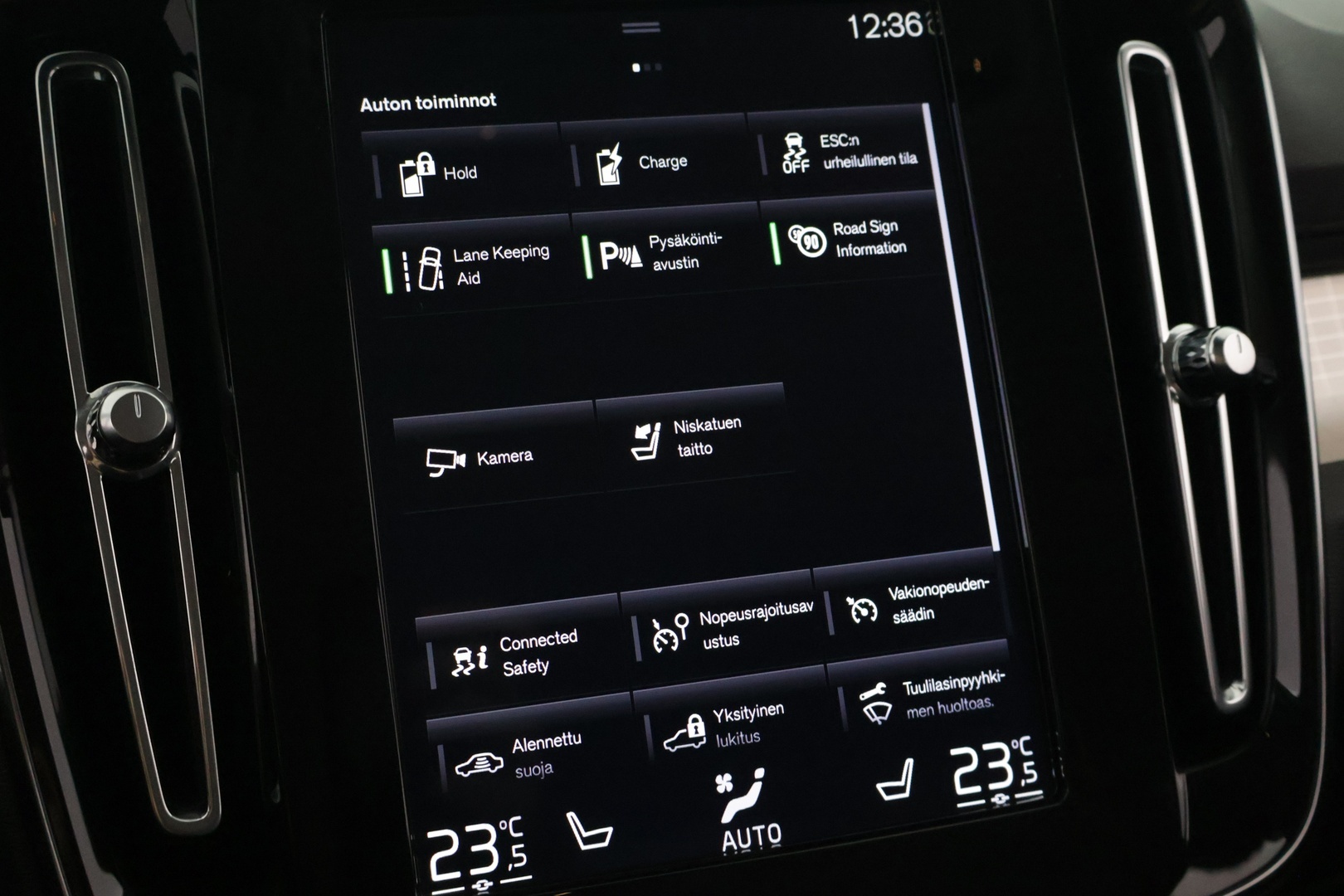 VOLVO XC40 2020