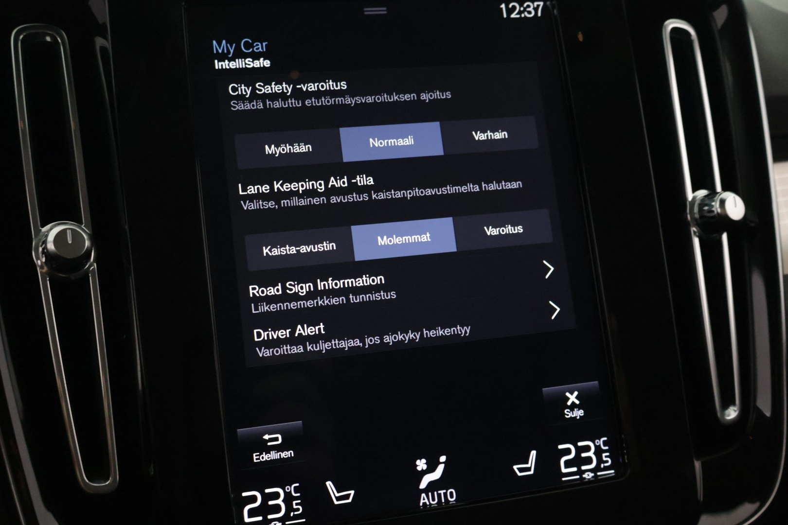 VOLVO XC40 2020