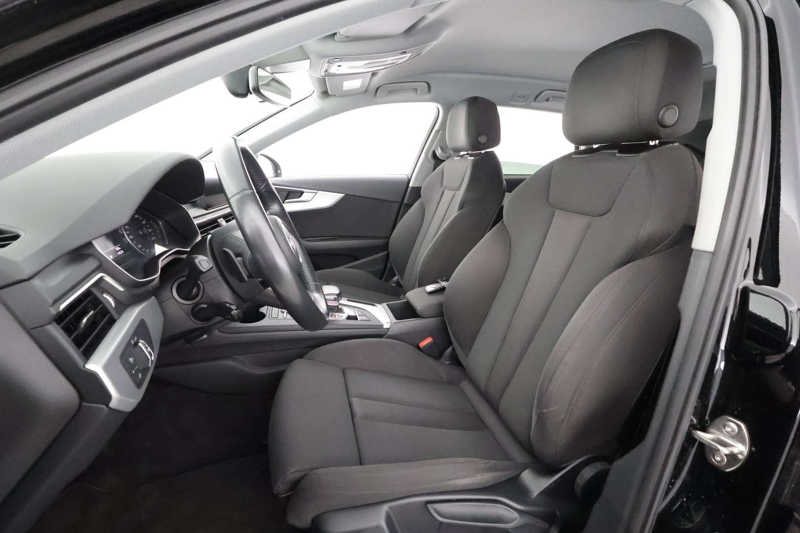 AUDI A4 2018