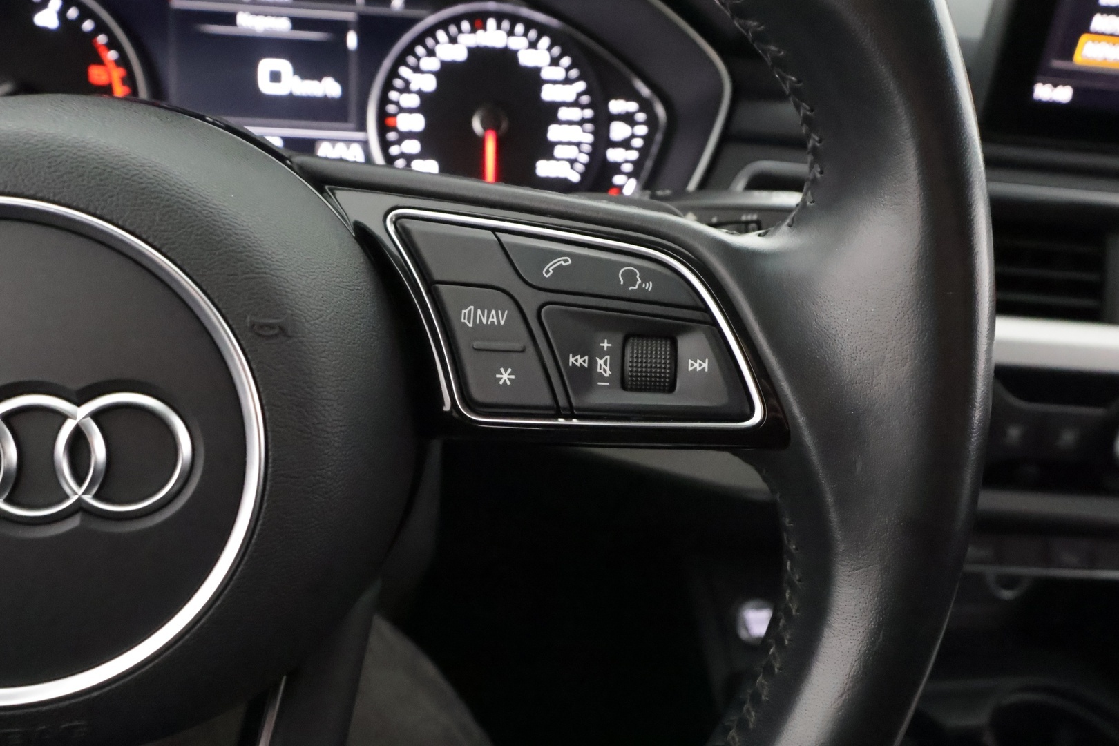AUDI A4 2018