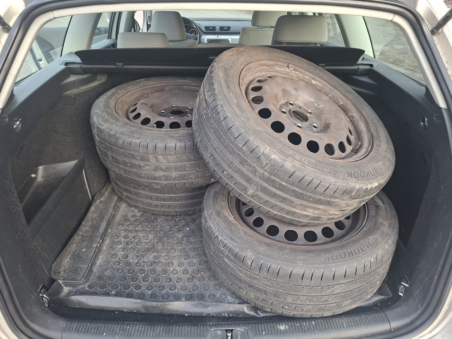 VOLKSWAGEN Passat 2010