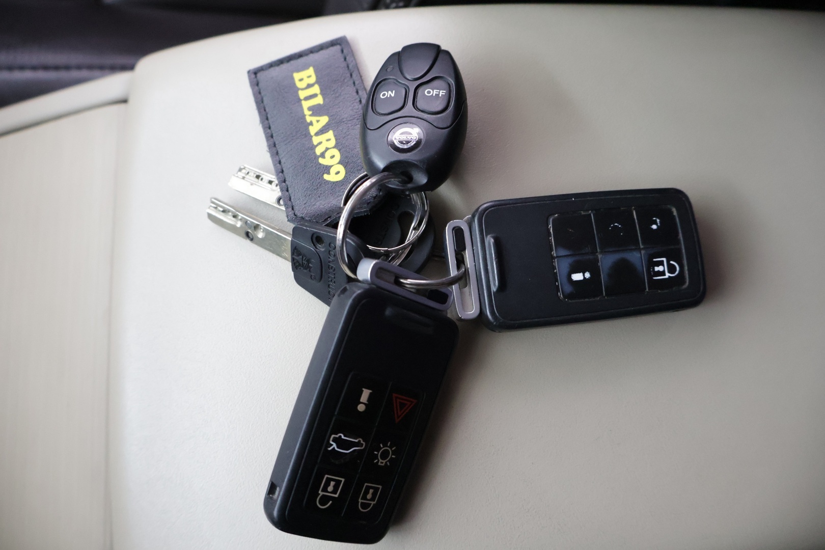 VOLVO XC70 2009