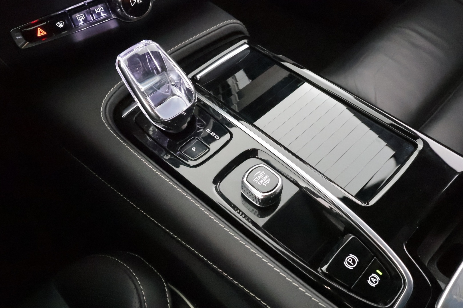 VOLVO V90 2023