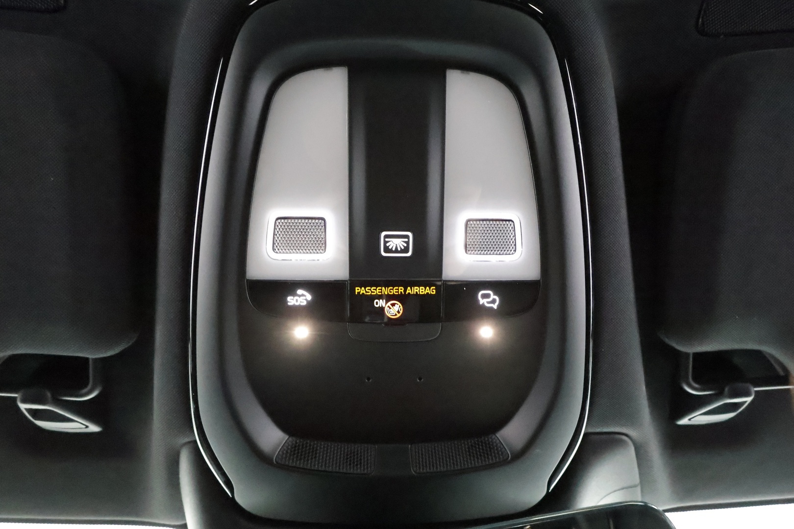 VOLVO V90 2023