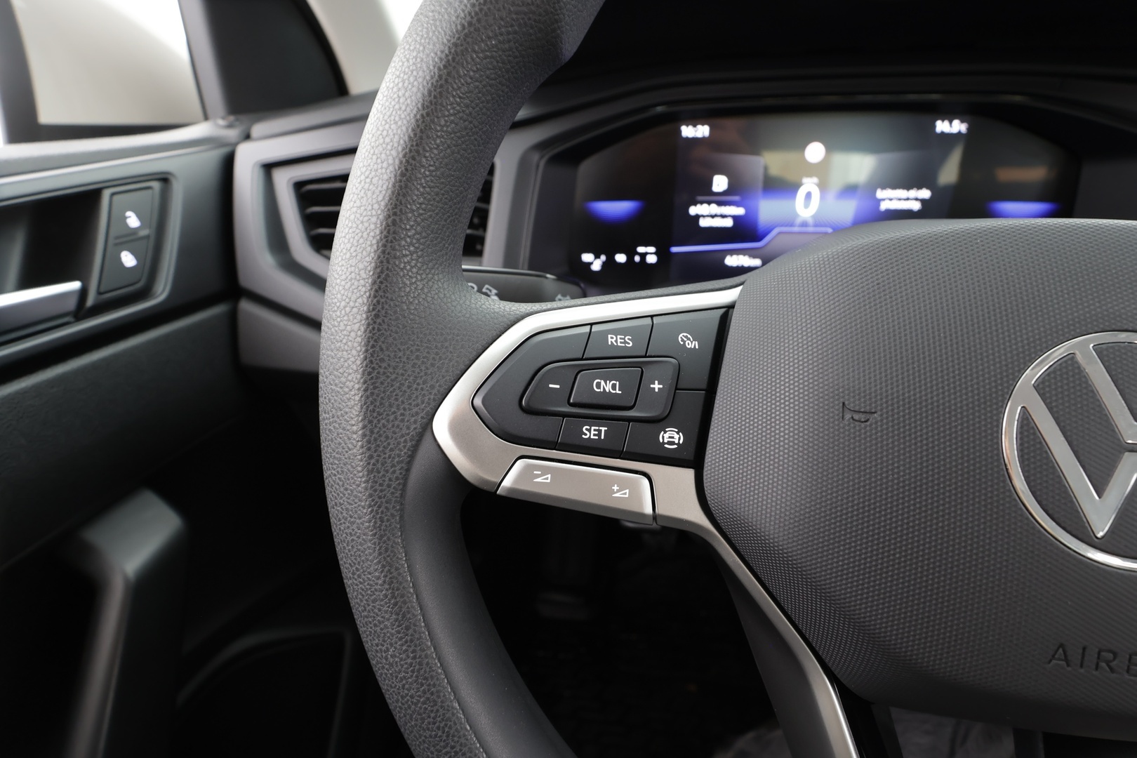 VOLKSWAGEN Taigo 2025