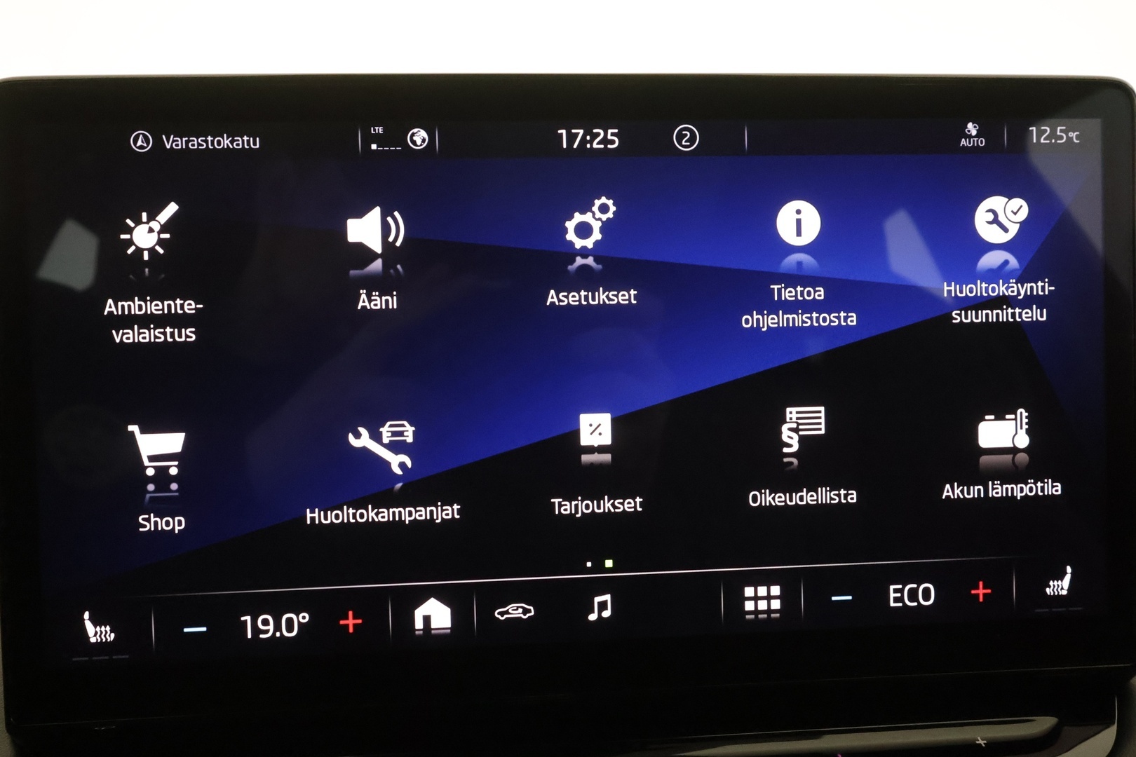 SKODA ENYAQ 2022
