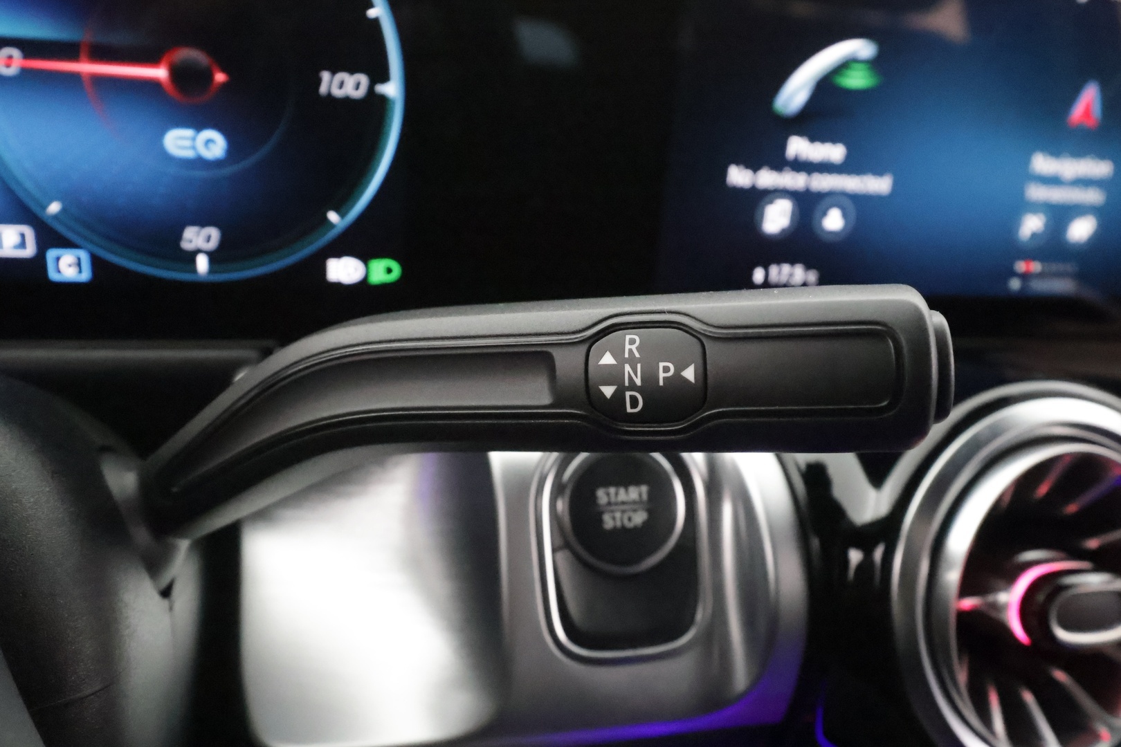 MERCEDES-BENZ EQB 2023