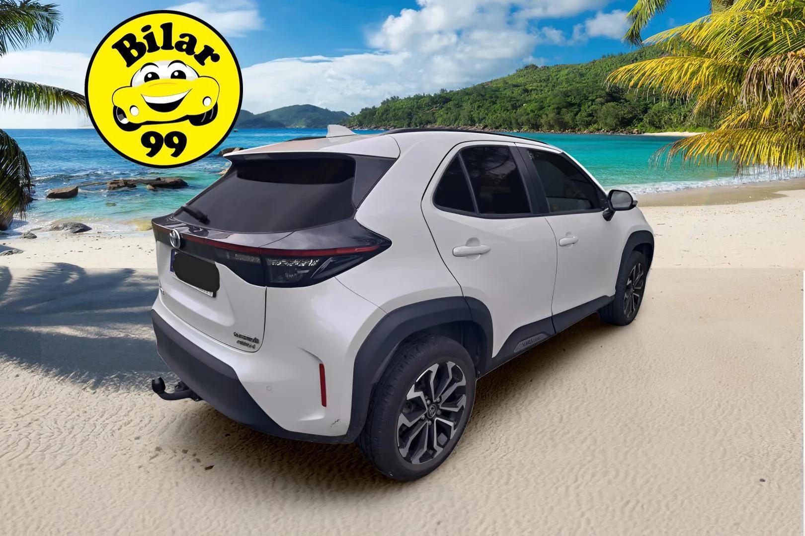 TOYOTA YARIS CROSS 2023
