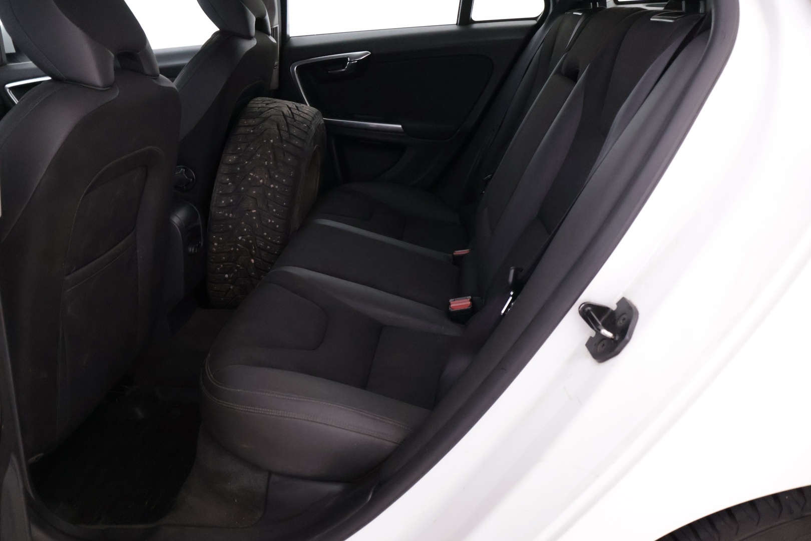 VOLVO V60 2013