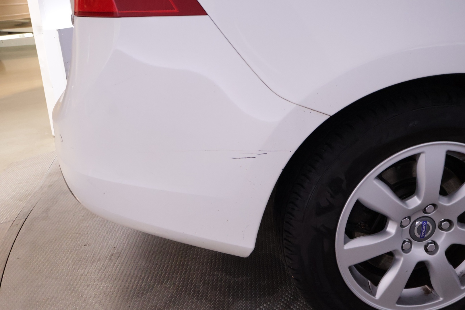 VOLVO V60 2013