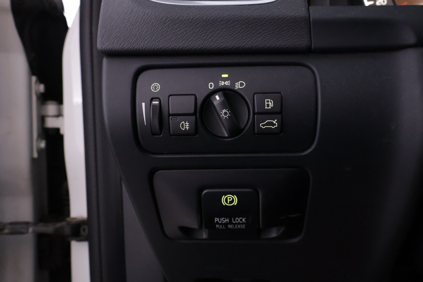 VOLVO V60 2013
