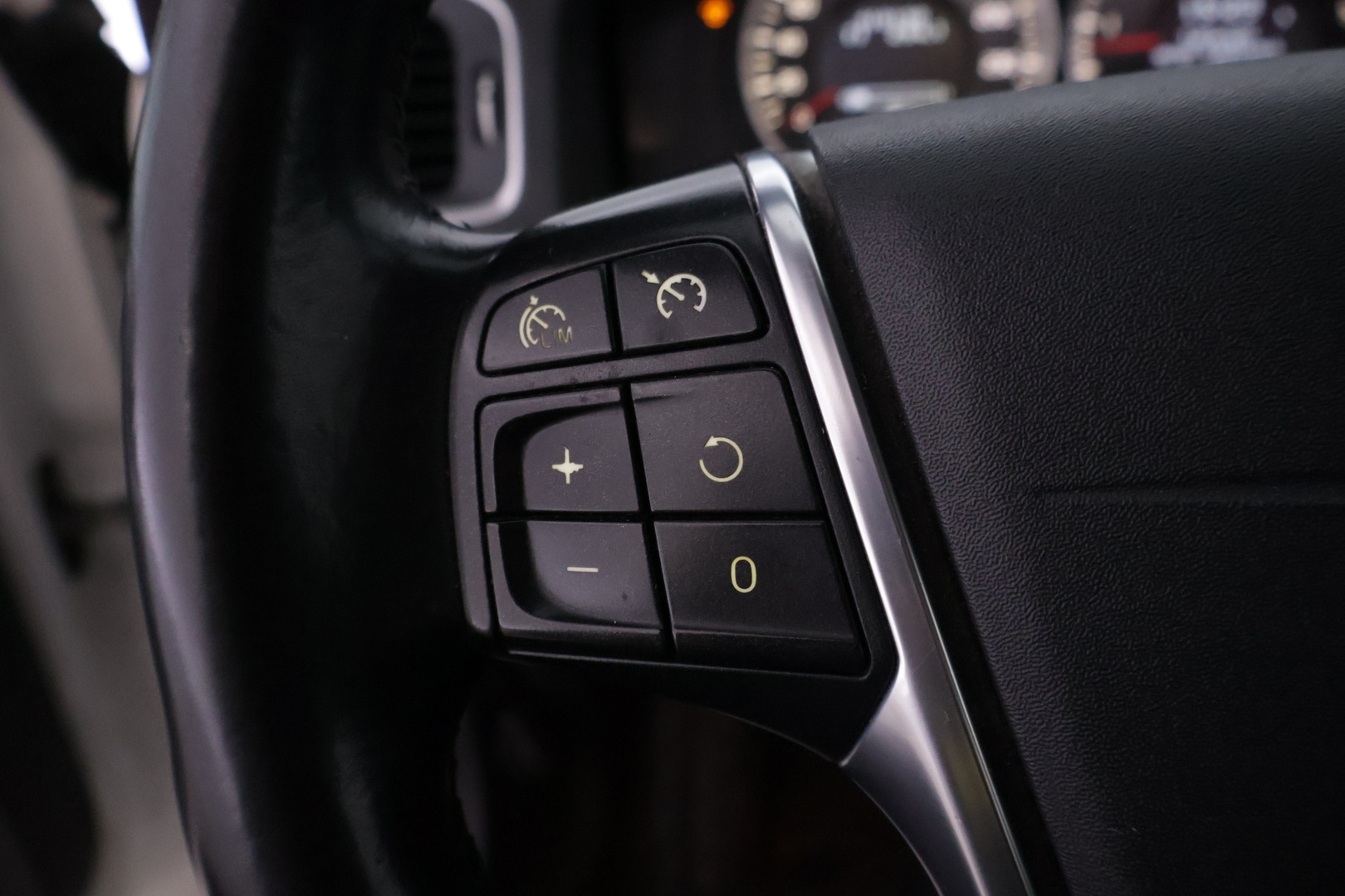 VOLVO V60 2013