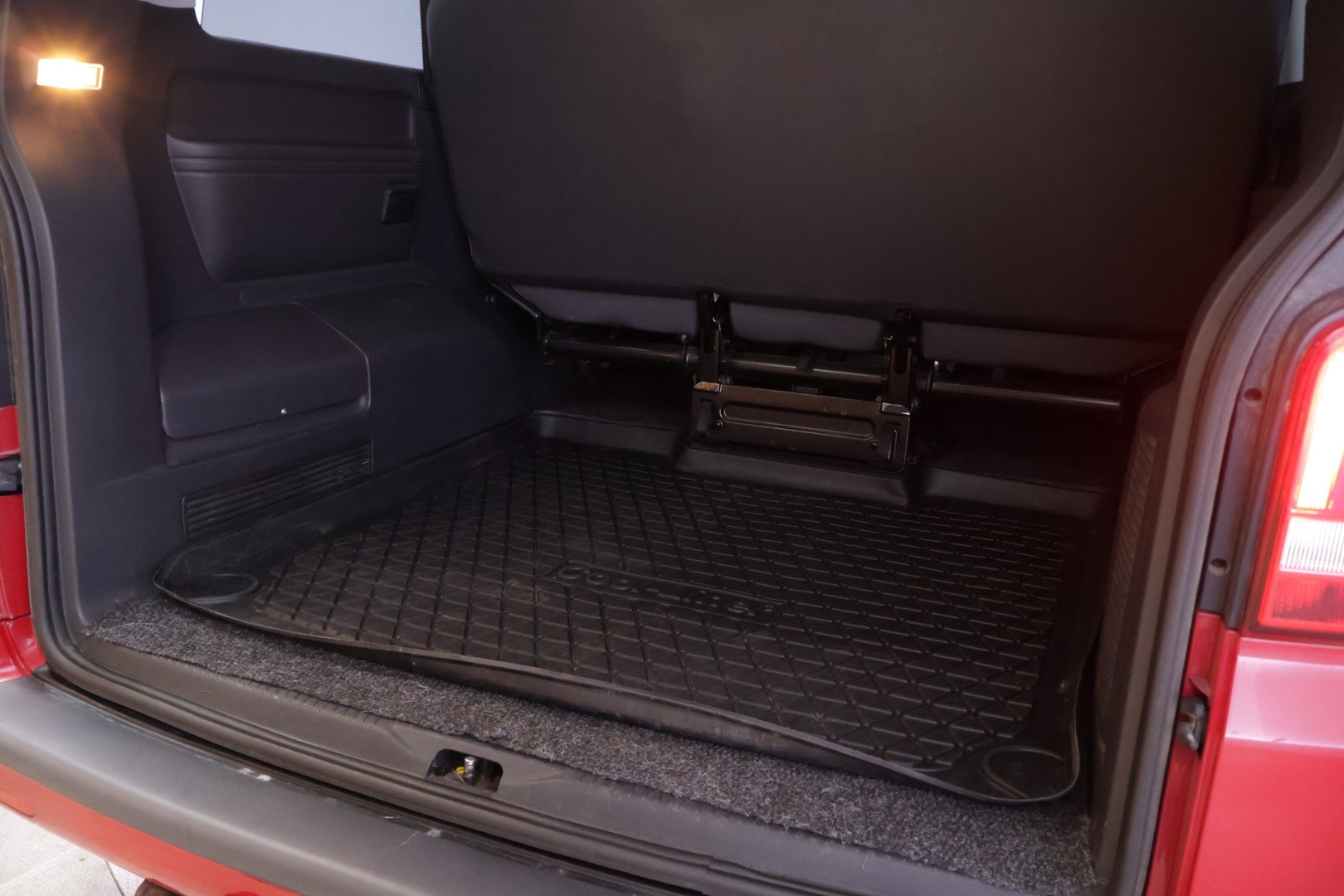 VOLKSWAGEN Caravelle 2014