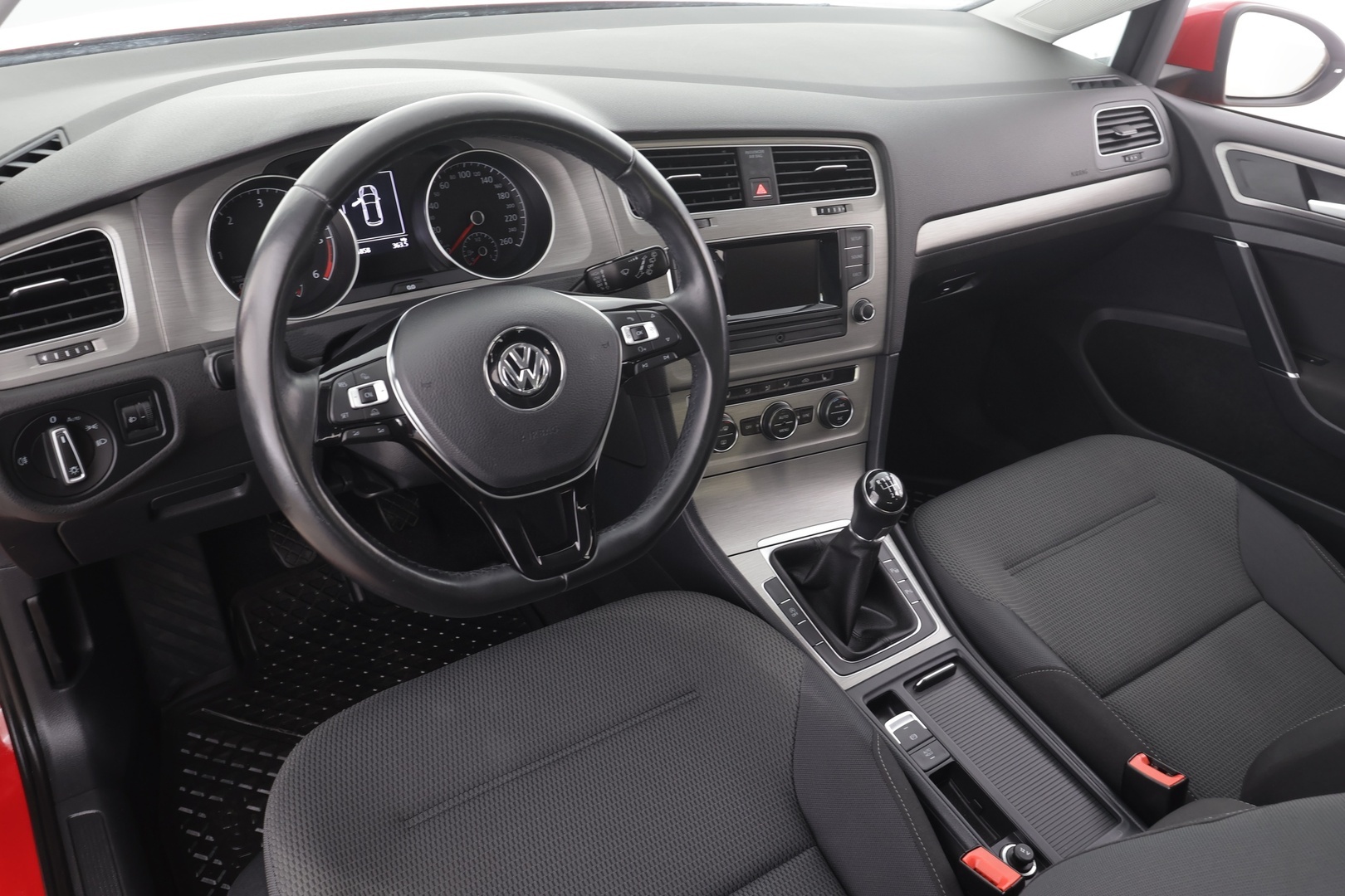 VOLKSWAGEN Golf 2015