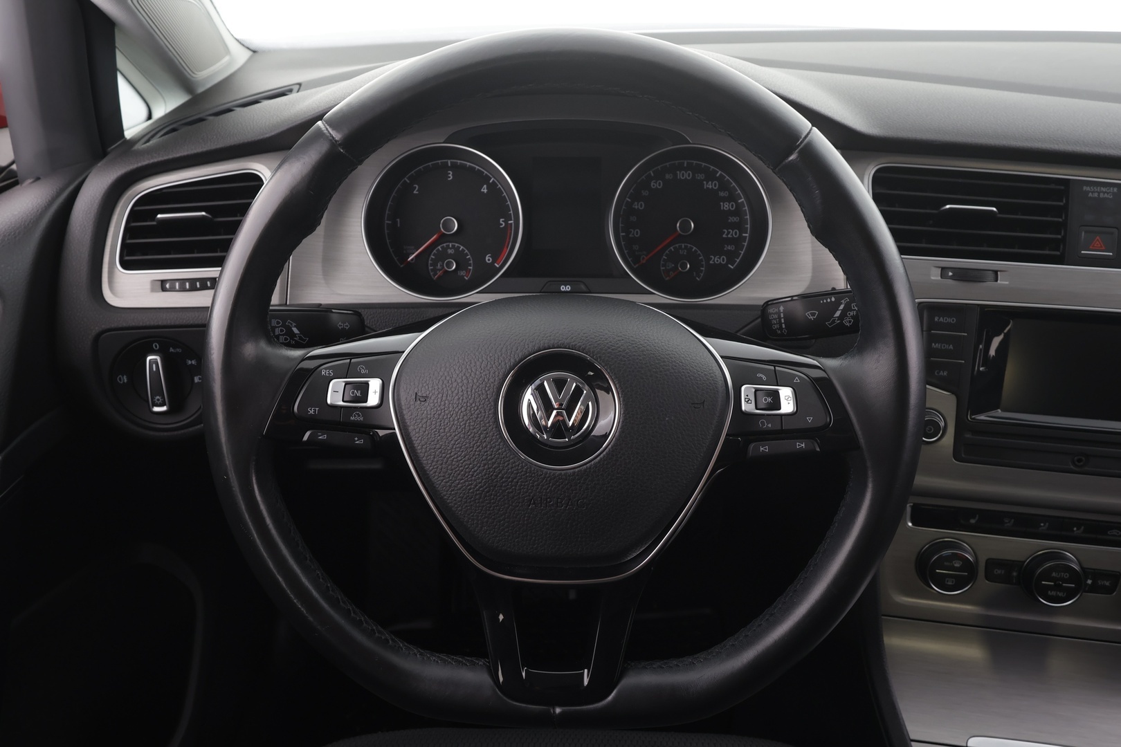 VOLKSWAGEN Golf 2015