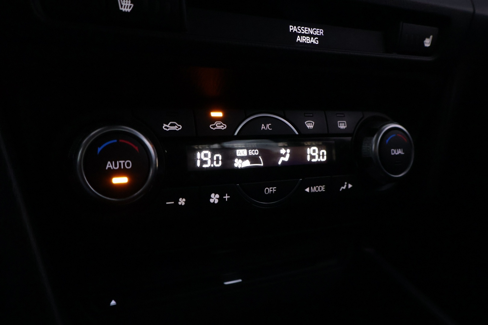 MAZDA Mazda3 2016