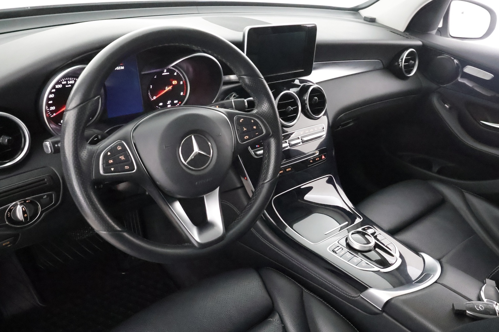 MERCEDES-BENZ GLC 2017