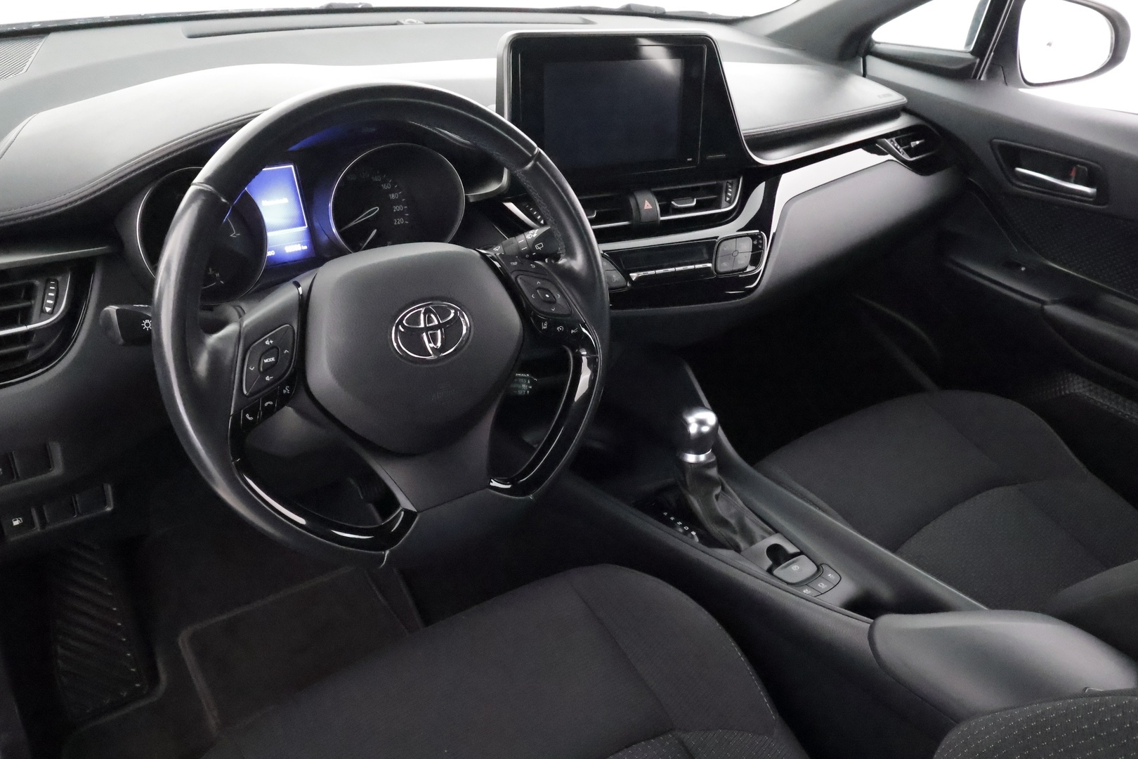 TOYOTA C-HR 2019