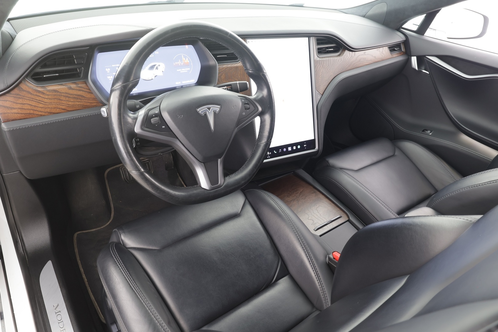 TESLA Model S 2019