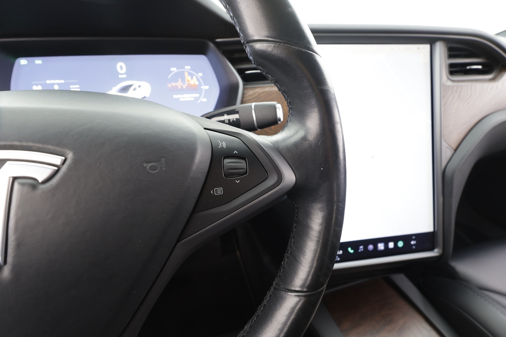 TESLA Model S 2019