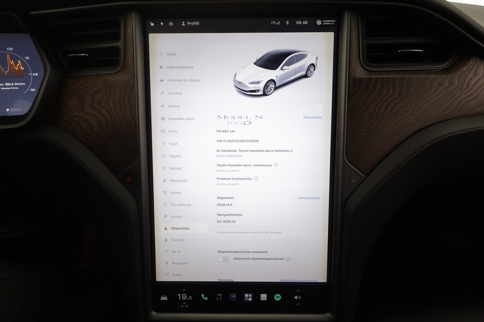 TESLA Model S 2019