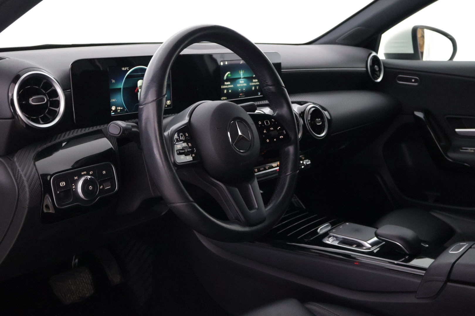 MERCEDES-BENZ A 2019