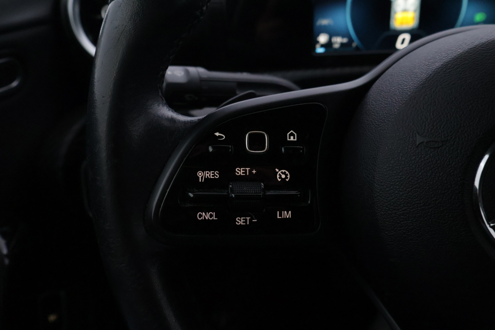 MERCEDES-BENZ A 2019