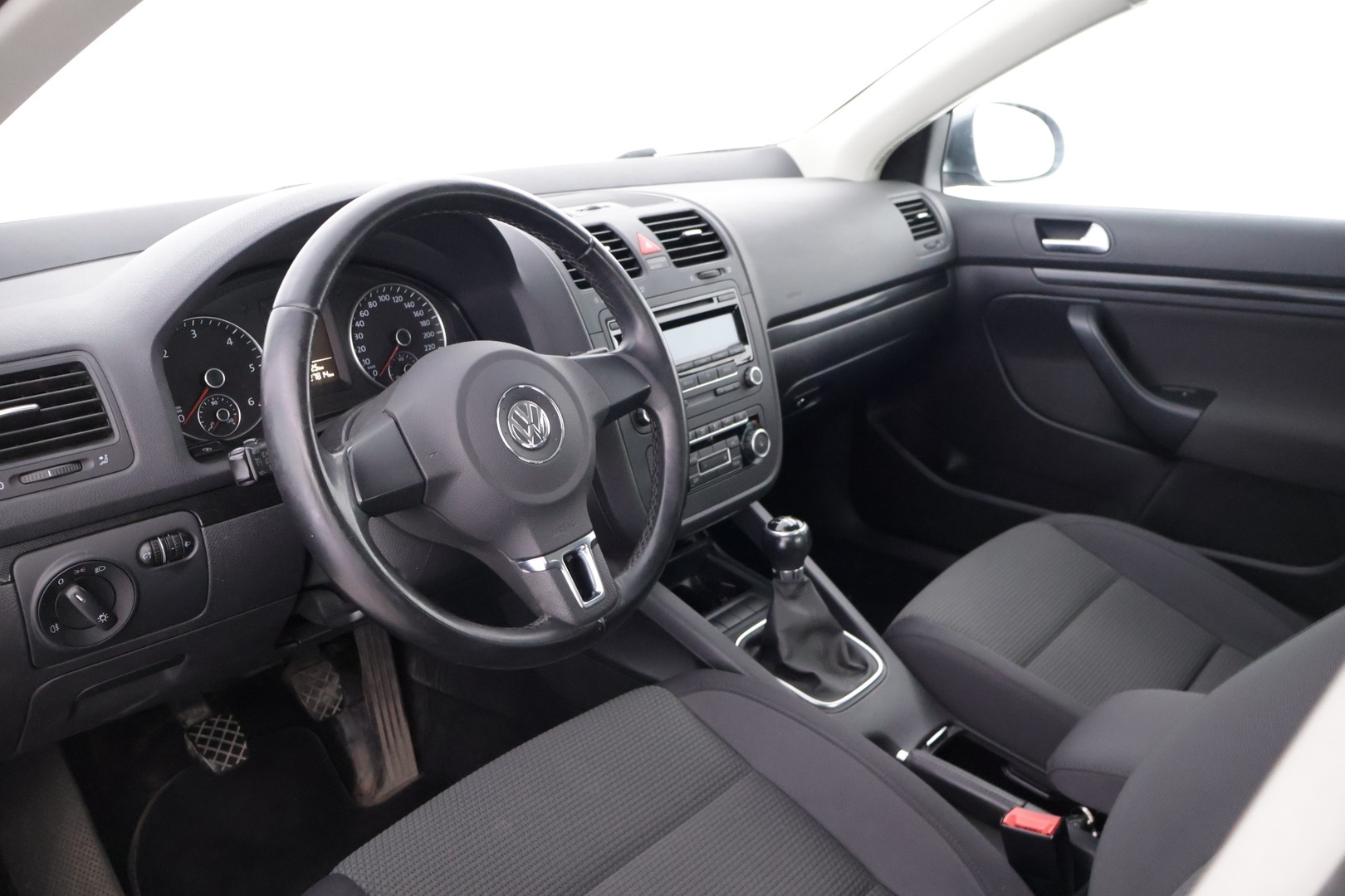 VOLKSWAGEN Jetta 2010