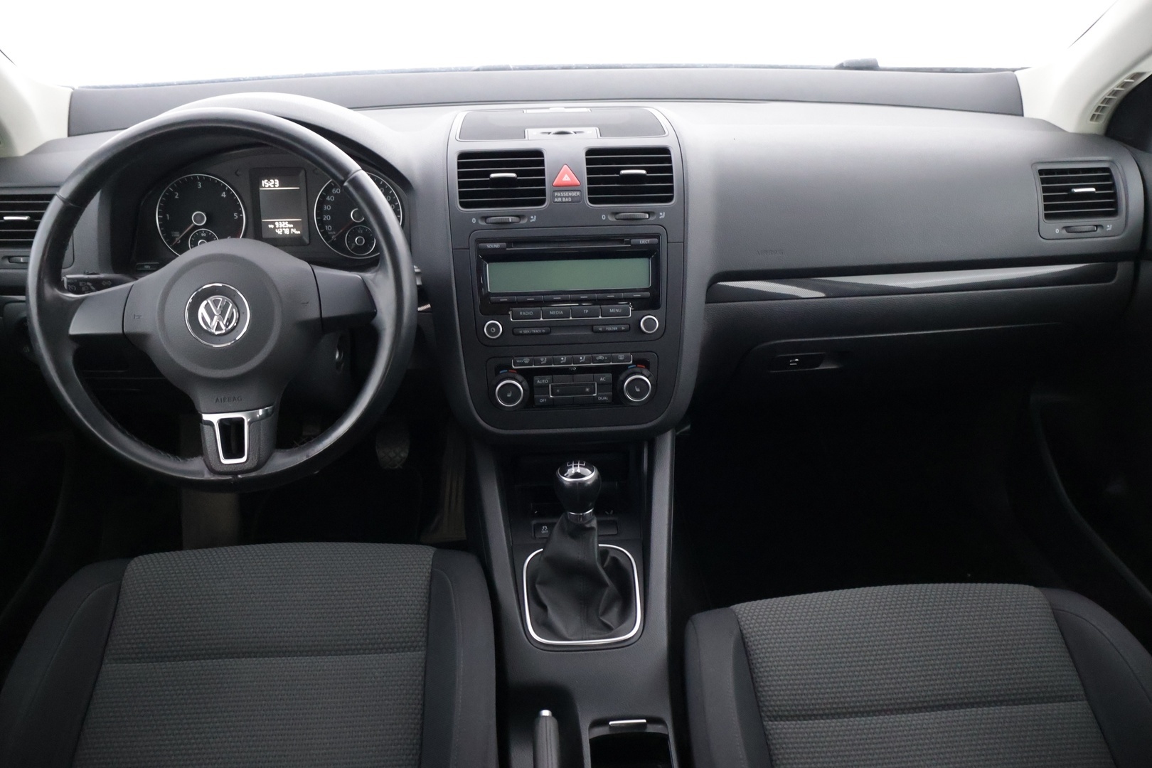 VOLKSWAGEN Jetta 2010