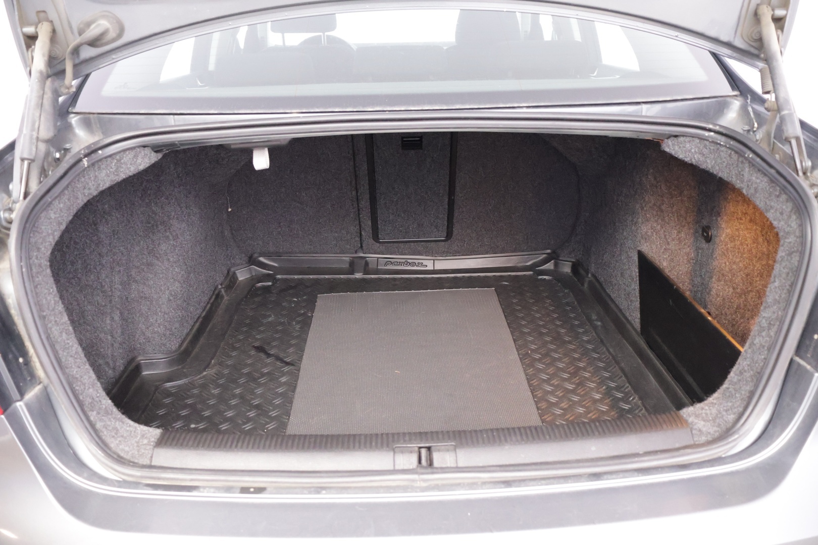 VOLKSWAGEN Jetta 2010