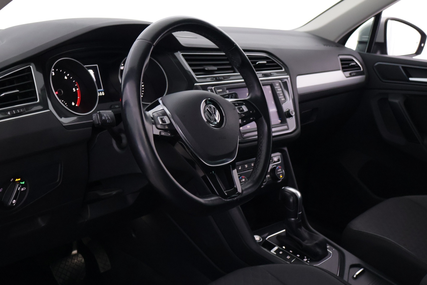 VOLKSWAGEN Tiguan 2017