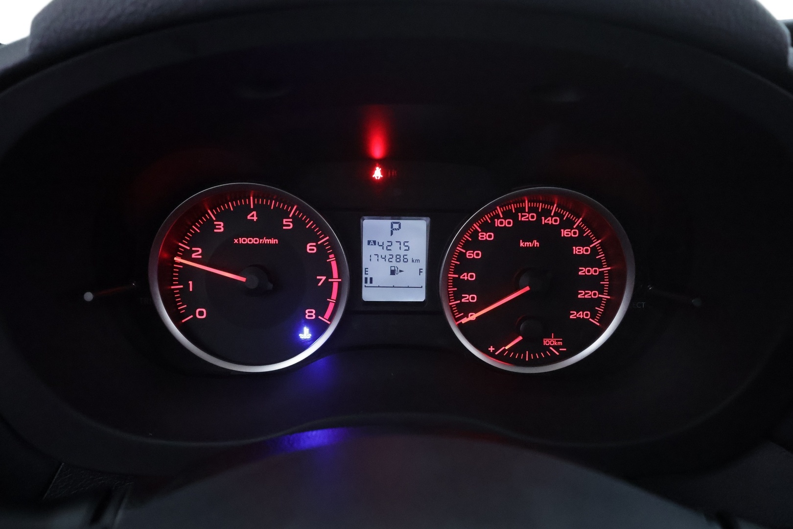 SUBARU Forester 2016