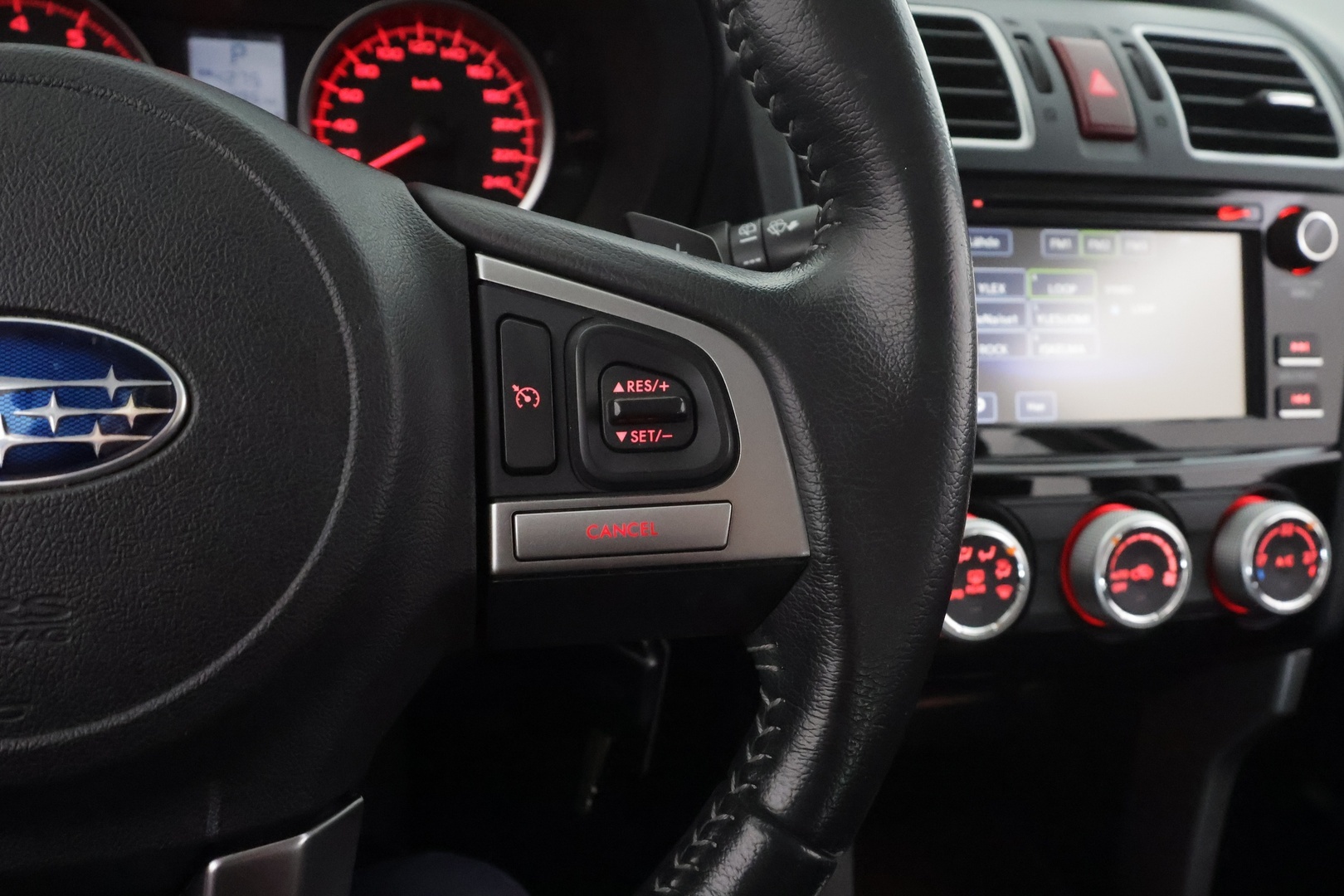 SUBARU Forester 2016