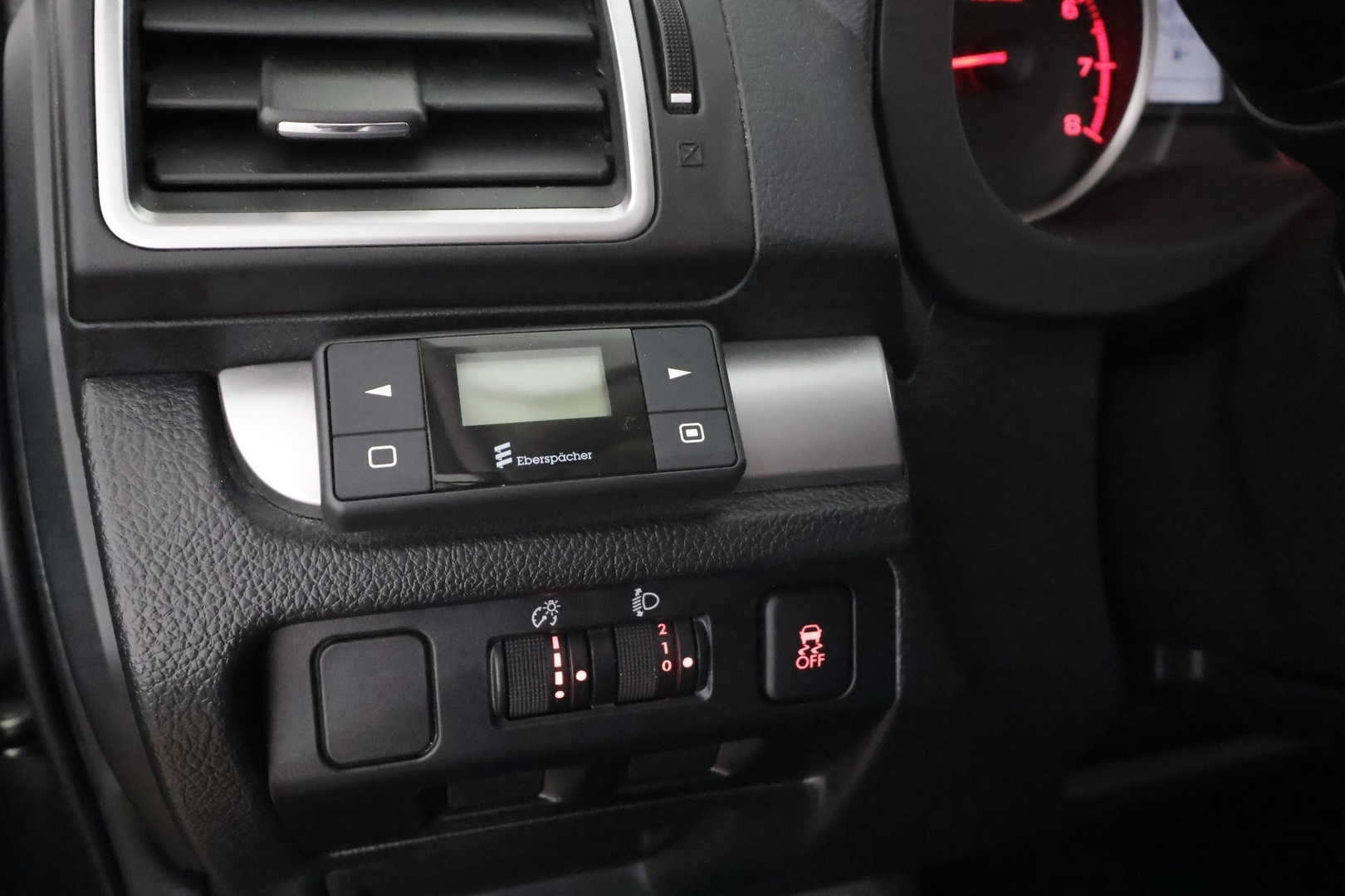 SUBARU Forester 2016