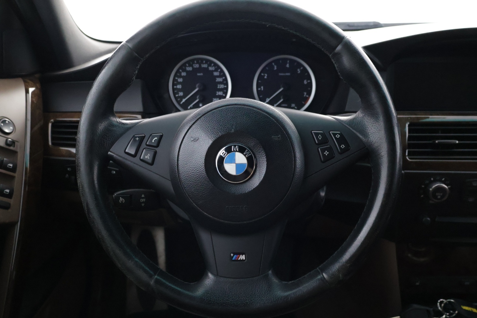 BMW 530 2005