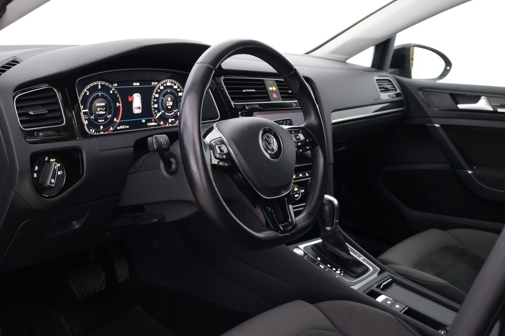 VOLKSWAGEN Golf 2019