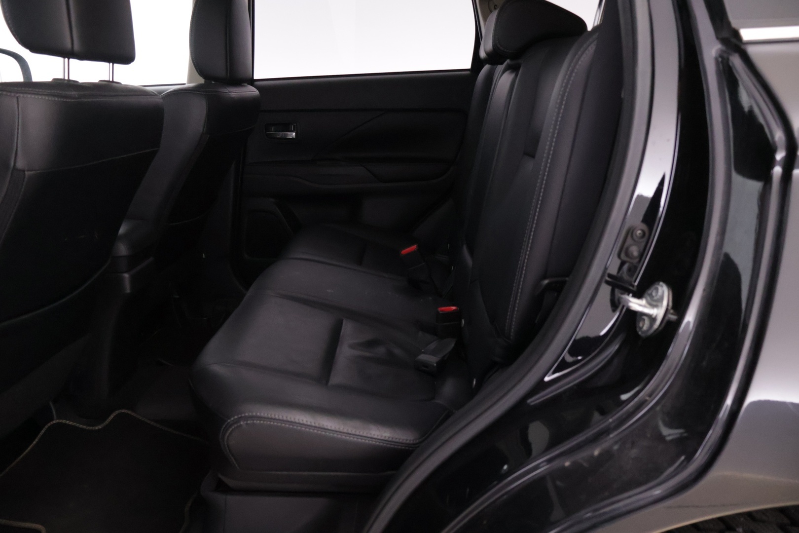 MITSUBISHI OUTLANDER PHEV 2014